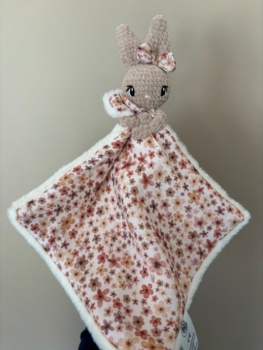 Doudou lapin câlin